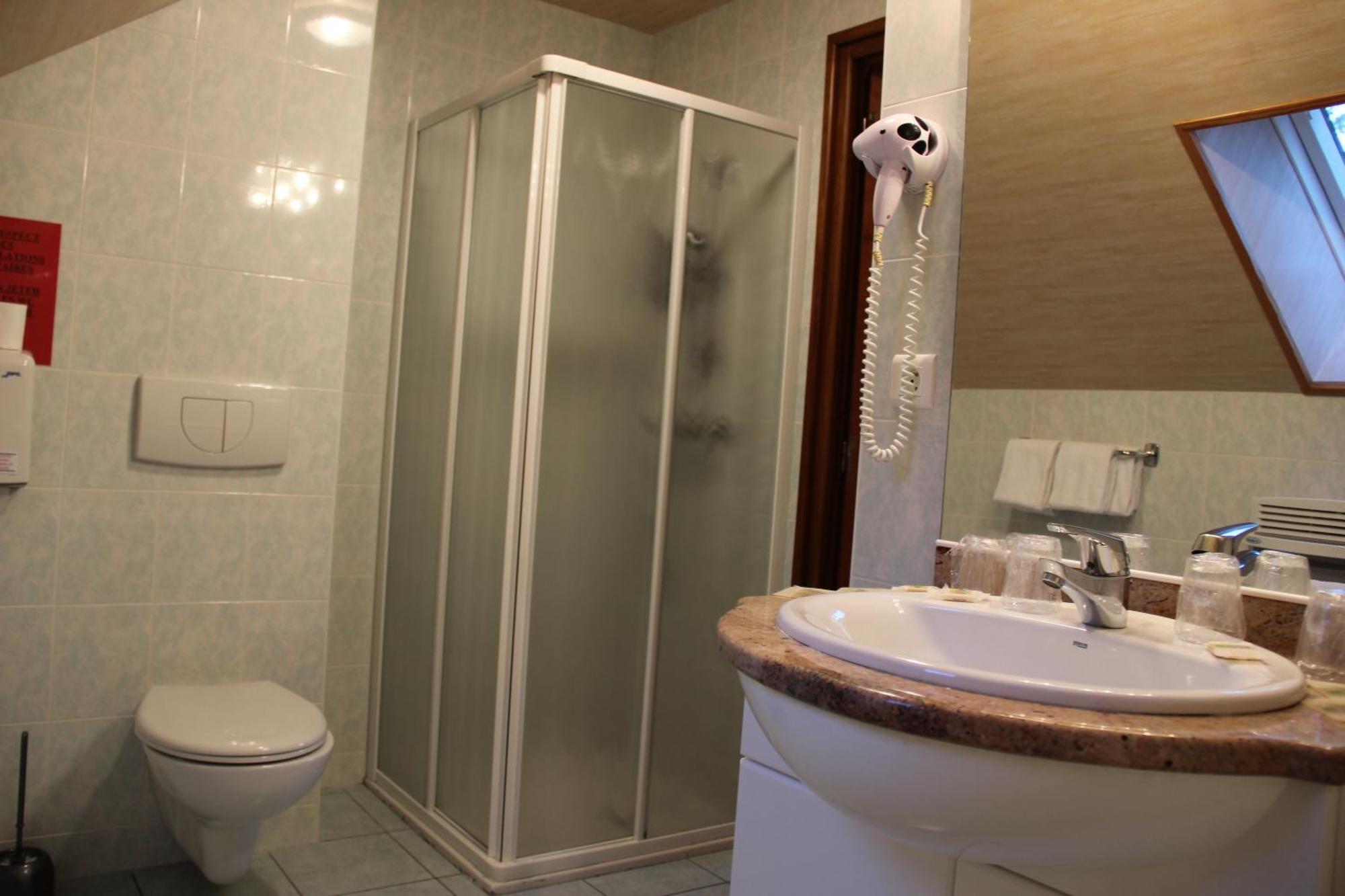 Hotel Restaurant Logis La Meridienne Anglards de Saint Flour Rom bilde